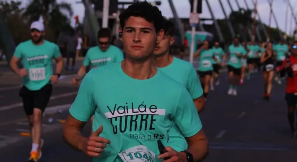 Imagem do jovem de 20 anos que morreu participando da corrida