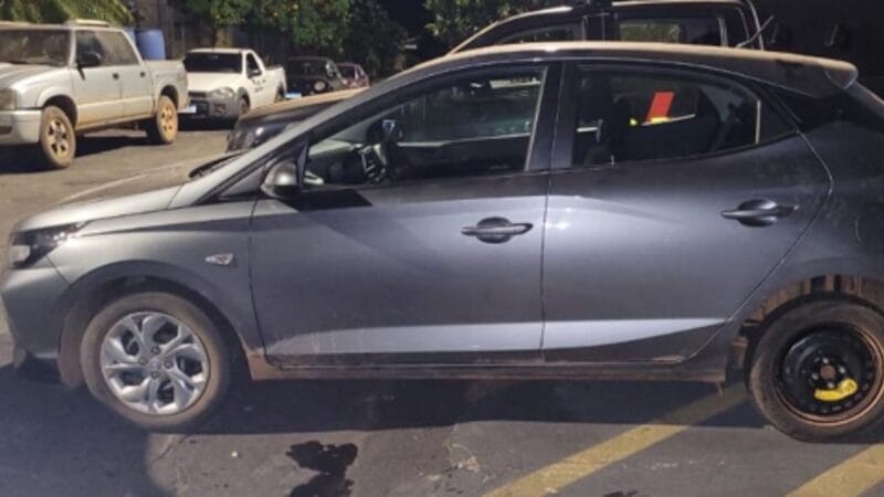 Carro-furtado-da-locadora-foi-furtado-pelos-membros-da-faccao.