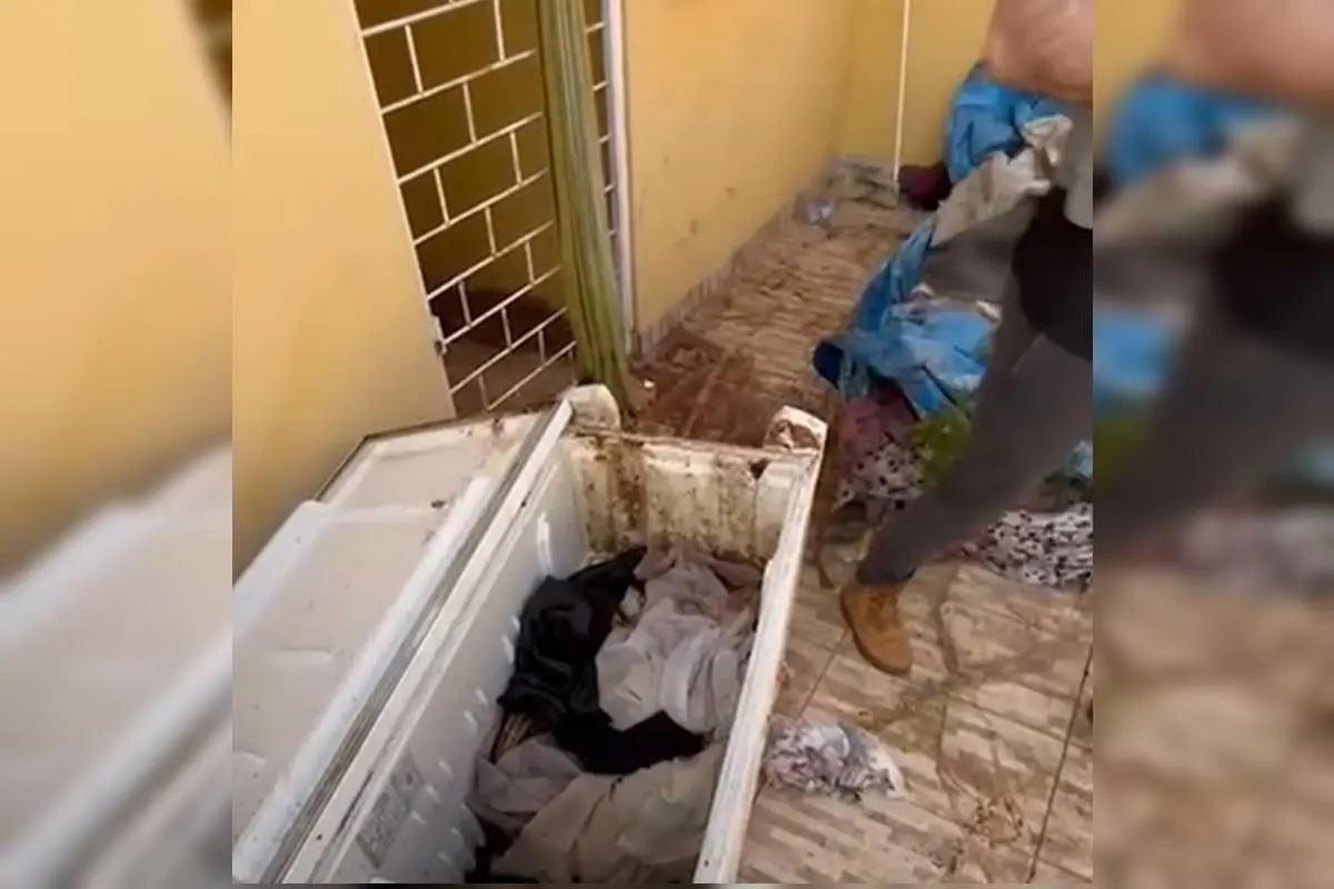 Freezer fechado com marcas de sujeira onde foi ocultado o corpo de Jaqueline da Silva no Paraná.