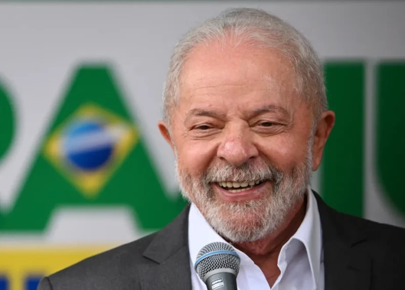 101393798-brazils-president-elect-luiz-inacio-lula-da-silva-smiles-during-a-press-conference-at