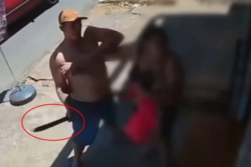 Mulher-com-bebe-no-colo-e-agredida-com-varios-golpes-de-facao