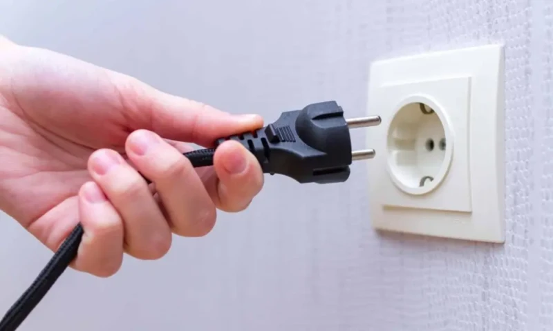 tomada-energia-luz-1000x600