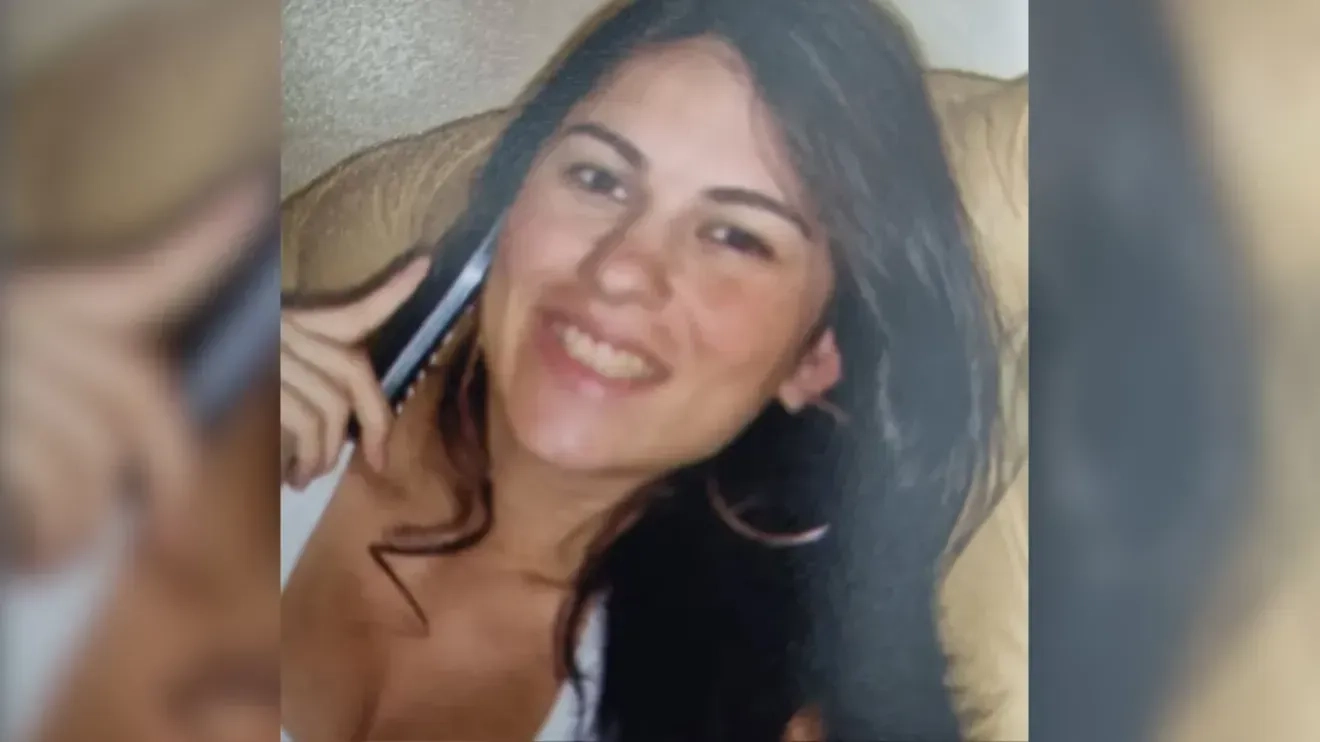 ELIZA-SAMUDIO-3