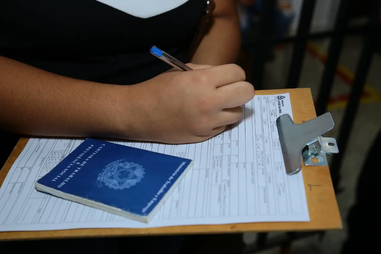 PROCESSO-SELETIVO-VAGAS-DE-EMPREGO-APARECIDA-ENIO-MEDEIROS-01