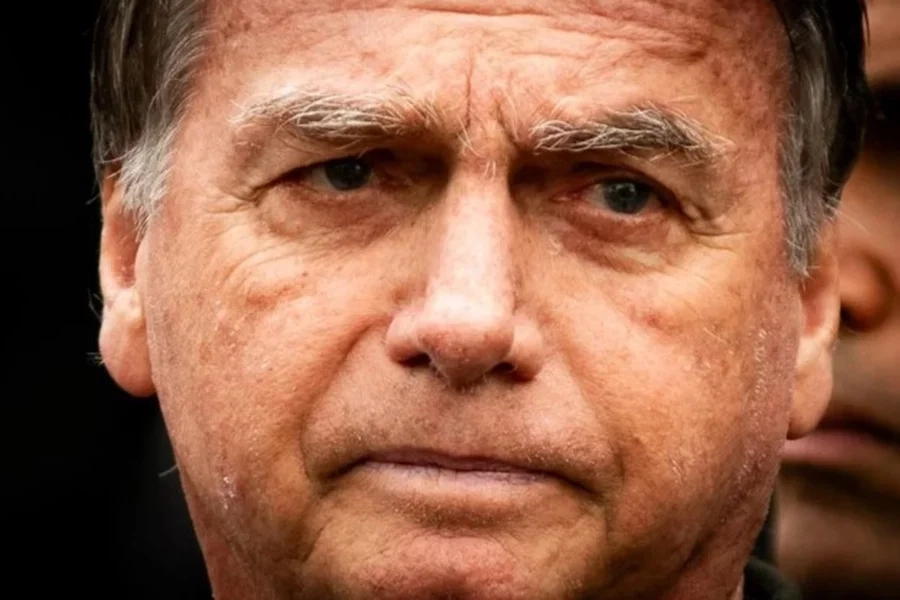 0d34d3d5-defensoria-investiga-saude-bolsonaro-pf