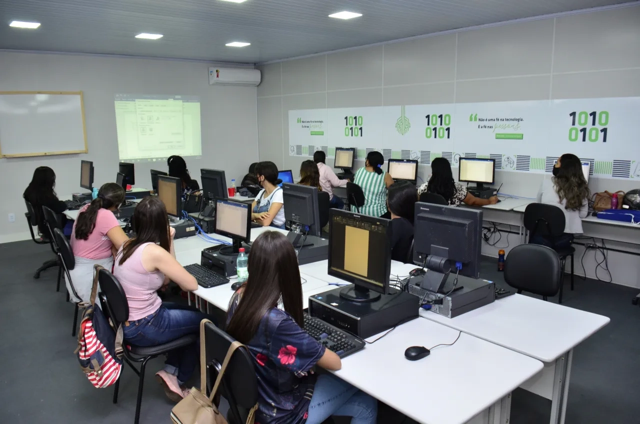 Cursos-gratuitos-ocorrem-em-Goias-1280x848