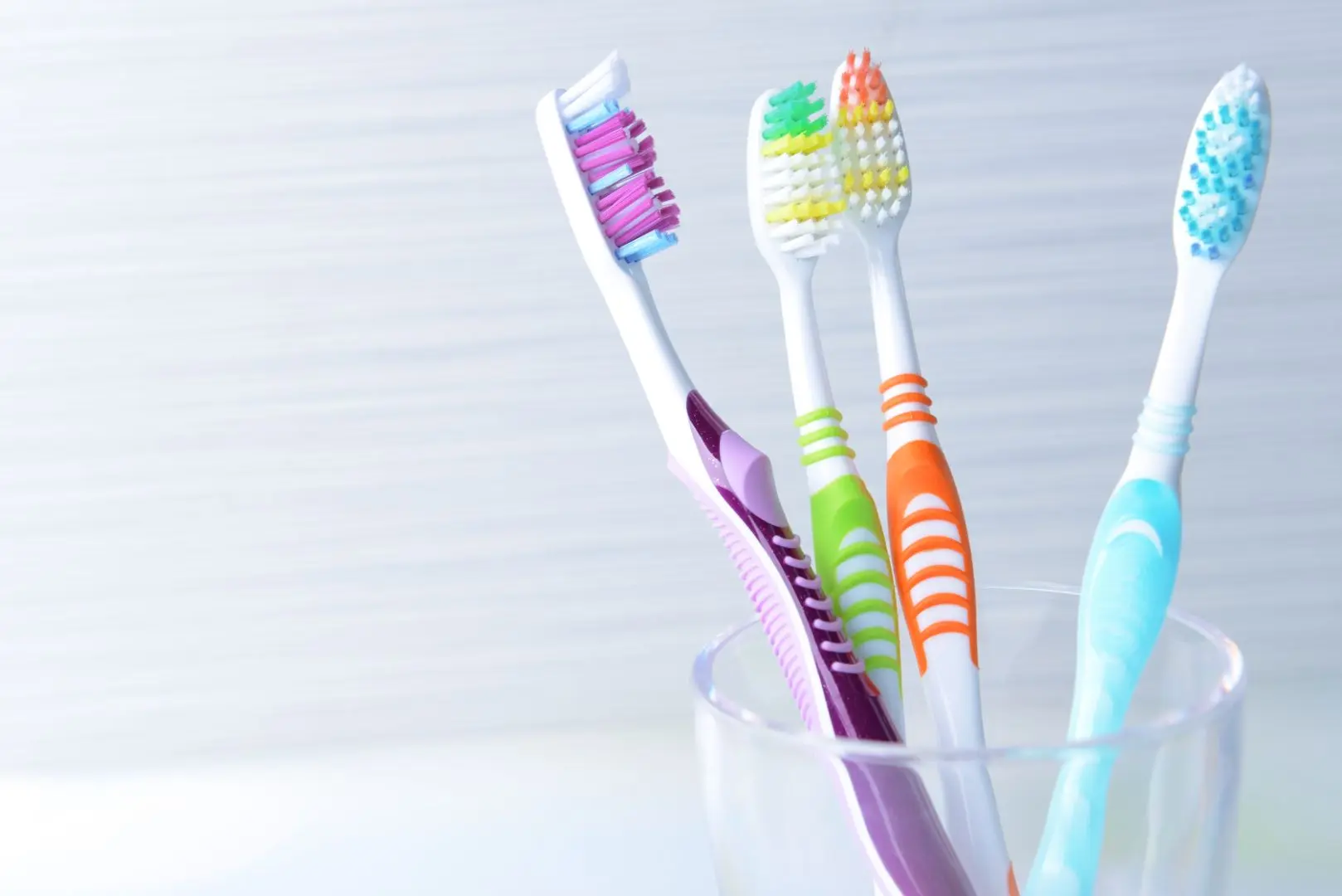 tipos-de-cerdas-escova-de-dentes