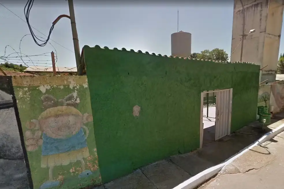 Fachada do Centro de Ensino Fundamental Cerâmica São Paulo, em São Sebastião, no Distrito Federal