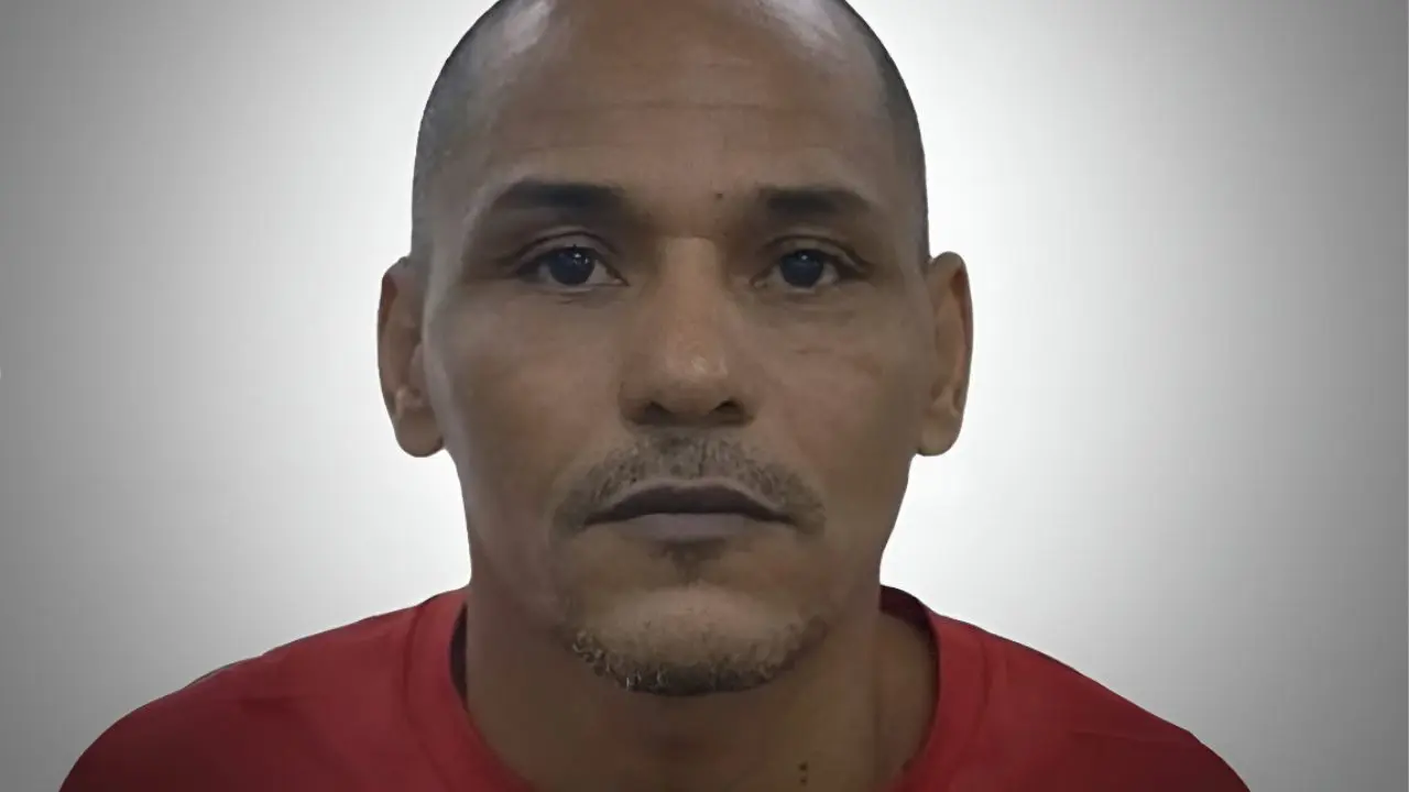 Imagem mostra Leonardo Ferreira de Almeida, suspeito de matar a mãe adotiva durante saída temporária no Distrito Federal. Foto: Reprodução.