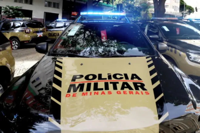 Viatura da Polícia Militar de Minas Gerais durante atendimento de ocorrência
