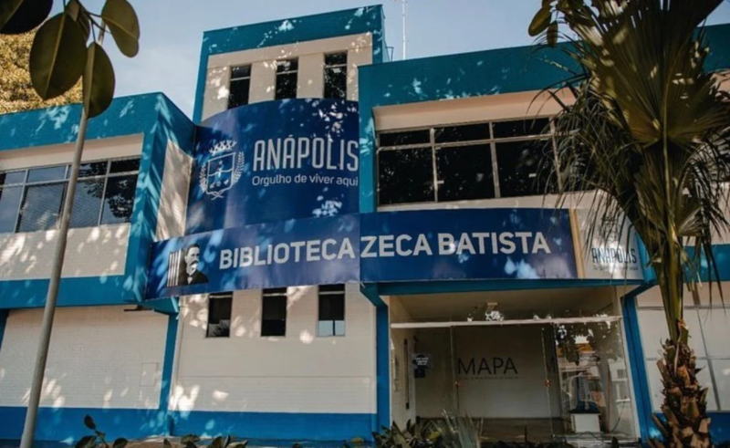 Fachada da Biblioteca Municipal Zeca Batista, onde funcionará a nova gibiteca de Anápolis.