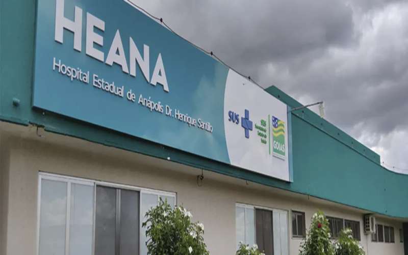 Fachada do Hospital Estadual de Anápolis Dr. Henrique Santillo (Heana), em Anápolis.